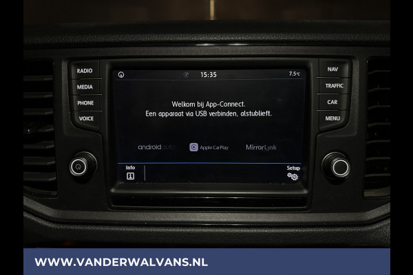 Volkswagen Crafter 2.0 TDI L3H2 L2H1 Euro6 Airco | Camera | Navigatie | Apple Carplay | Trekhaak Android Auto, Bijrijdersbank