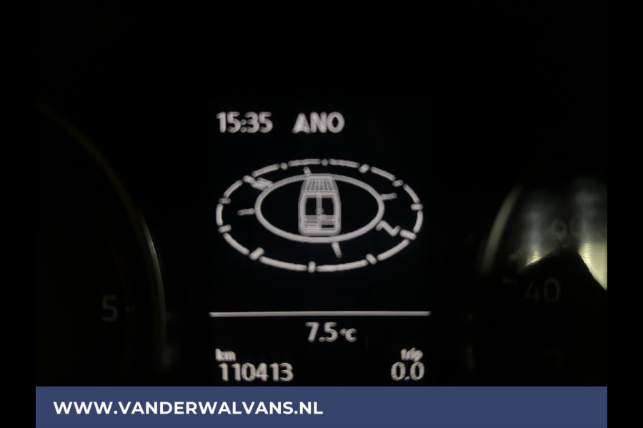 Volkswagen Crafter 2.0 TDI L3H2 L2H1 Euro6 Airco | Camera | Navigatie | Apple Carplay | Trekhaak Android Auto, Bijrijdersbank