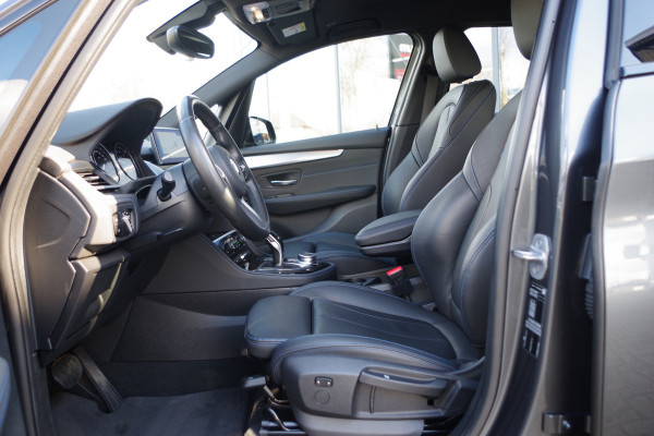 BMW 2 Serie Active Tourer 218i 141 PK Automaat M-Sport High Executive, Leder, Head-Up, Stoelverwarming