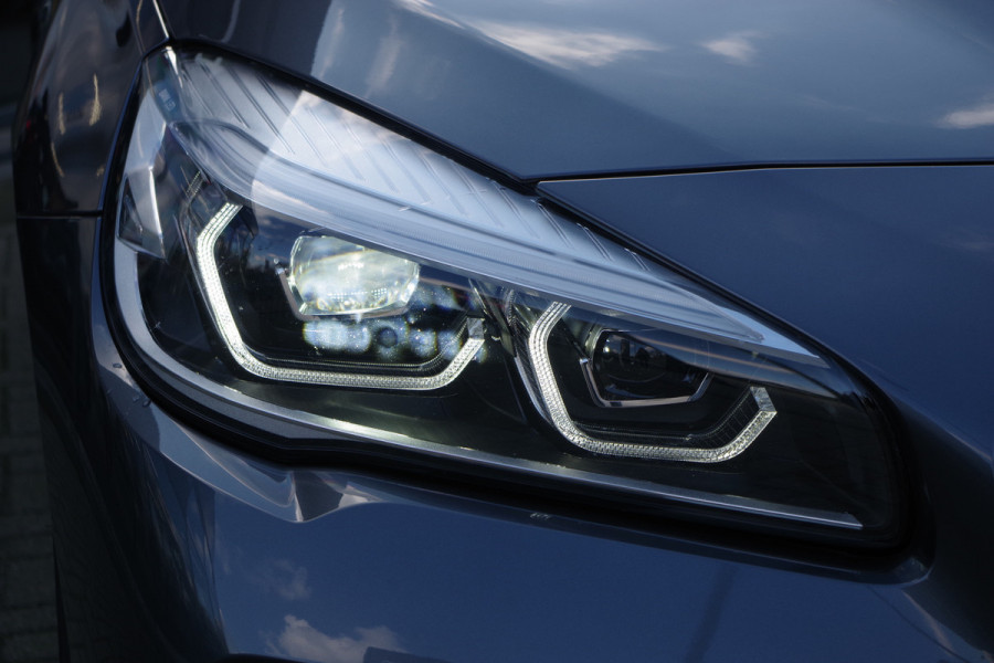 BMW 2 Serie Active Tourer 218i 141 PK Automaat M-Sport High Executive, Leder, Head-Up, Stoelverwarming