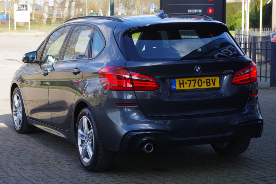 BMW 2 Serie Active Tourer 218i 141 PK Automaat M-Sport High Executive, Leder, Head-Up, Stoelverwarming