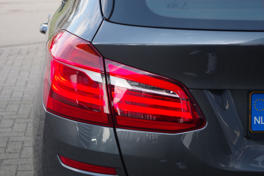 BMW 2 Serie Active Tourer 218i 141 PK Automaat M-Sport High Executive, Leder, Head-Up, Stoelverwarming