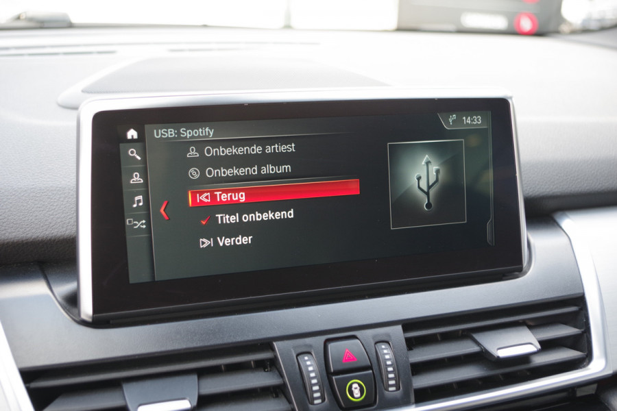 BMW 2 Serie Active Tourer 218i 141 PK Automaat M-Sport High Executive, Leder, Head-Up, Stoelverwarming