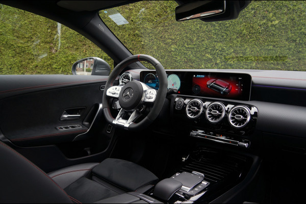 Mercedes-Benz CLA-Klasse Shooting Brake CLA AMG 45 4M+ | Distronic Pano Trekhaak