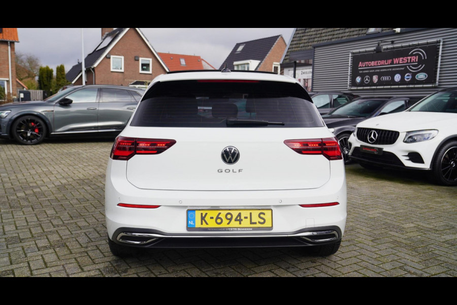 Volkswagen Golf 1.5 eTSI Style | Panorama | Massage | Sfeerverlichting | IQ Light | Adaptieve cruise | Stuurverwarming | Lane assi