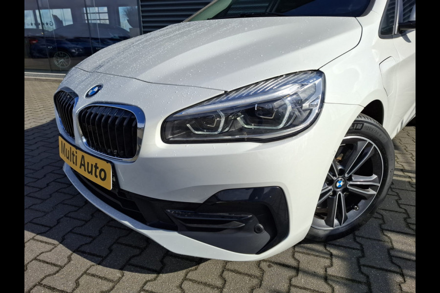 BMW 2 Serie Active Tourer 225xe iPerformance Plug in Hybrid Dealer O.H. PHEV | Sportstoelen Verwarmd | LED Koplampen | Navigatie | Parkeersensoren Voor & Achter | Cruise Control | Climate Control |