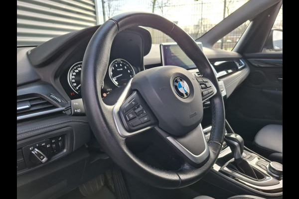 BMW 2 Serie Active Tourer 225xe iPerformance Plug in Hybrid Dealer O.H. PHEV | Sportstoelen Verwarmd | LED Koplampen | Navigatie | Parkeersensoren Voor & Achter | Cruise Control | Climate Control |