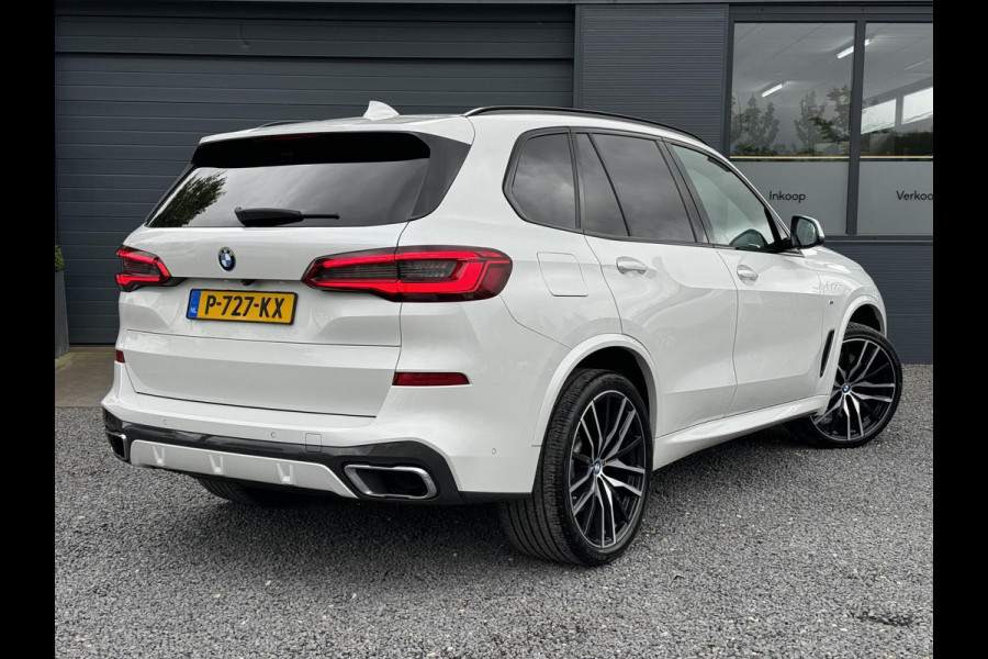BMW X5 xDrive40i High Executive 7p. Navi,Clima,Cruise Adaptief,Leder,Camera,LM Velgen 22'',Stoelverwarming,341pk