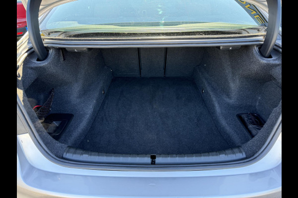 BMW 5 Serie 520i High Executive M-Pakket Alcantara,Navi,Camera,Cruise,Clima,2e Eigenaar,N.A.P,BTW Auto,184pk,Nieuwe Apk bij Aflevering