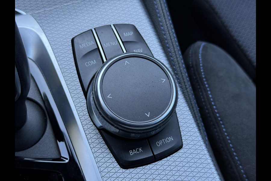 BMW 5 Serie 520i High Executive M-Pakket Alcantara,Navi,Camera,Cruise,Clima,2e Eigenaar,N.A.P,BTW Auto,184pk,Nieuwe Apk bij Aflevering