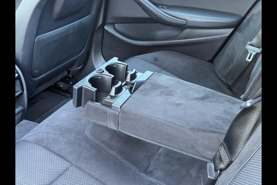 BMW 5 Serie 520i High Executive M-Pakket Alcantara,Navi,Camera,Cruise,Clima,2e Eigenaar,N.A.P,BTW Auto,184pk,Nieuwe Apk bij Aflevering