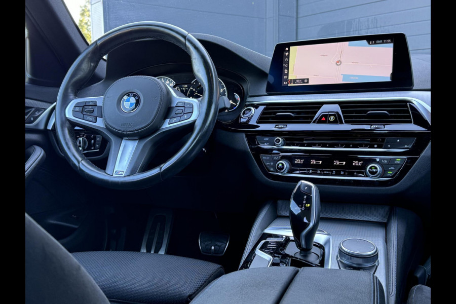 BMW 5 Serie 520i High Executive M-Pakket Alcantara,Navi,Camera,Cruise,Clima,2e Eigenaar,N.A.P,BTW Auto,184pk,Nieuwe Apk bij Aflevering