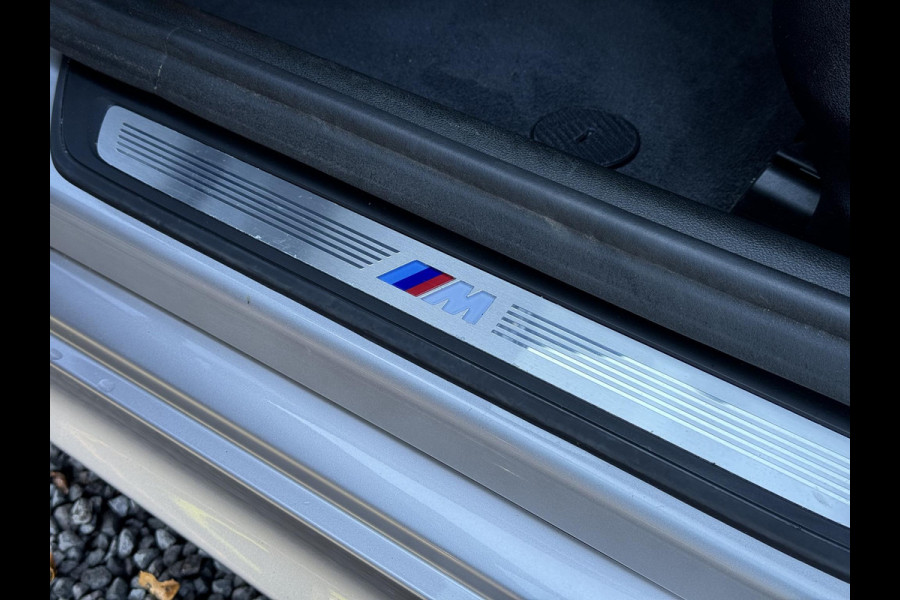 BMW 5 Serie 520i High Executive M-Pakket Alcantara,Navi,Camera,Cruise,Clima,2e Eigenaar,N.A.P,BTW Auto,184pk,Nieuwe Apk bij Aflevering