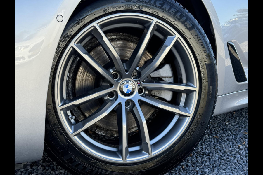 BMW 5 Serie 520i High Executive M-Pakket Alcantara,Navi,Camera,Cruise,Clima,2e Eigenaar,N.A.P,BTW Auto,184pk,Nieuwe Apk bij Aflevering
