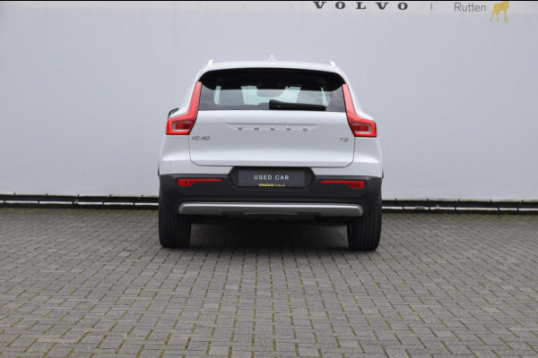 Volvo XC40 T3 163PK Automaat Momentum Pro / Cruise control / BLIS / Parkeersensoren met camera / Leder met textiel interieur / stoelverwarming / Apple carplay / Andriod auto /