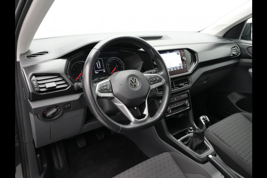 Volkswagen T-Cross 1.0 TSI Life Navigatie Trekhaak Stoelverwarming Pdc 31