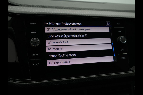 Volkswagen T-Cross 1.0 TSI Life Navigatie Trekhaak Stoelverwarming Pdc 31