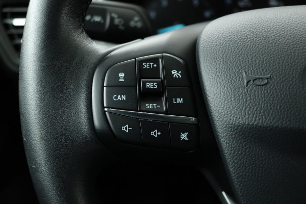 Ford Focus 1.0 EcoBoost Titanium | 1e eigenaar | Stoel & stuurverwarming | Adaptive cruise | Trekhaak | Camera | Carplay | Keyless