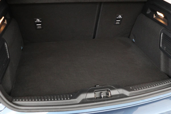 Ford Focus 1.0 EcoBoost Titanium | 1e eigenaar | Stoel & stuurverwarming | Adaptive cruise | Trekhaak | Camera | Carplay | Keyless