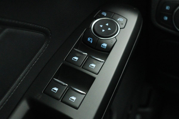 Ford Focus 1.0 EcoBoost Titanium | 1e eigenaar | Stoel & stuurverwarming | Adaptive cruise | Trekhaak | Camera | Carplay | Keyless