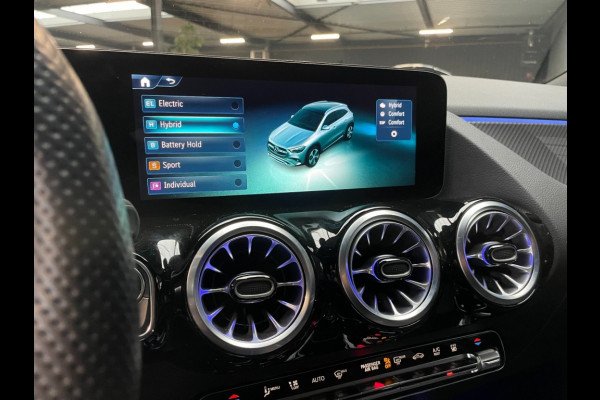 Mercedes-Benz GLA 250e Hybride AMG/Panorama/camera/new model/nightpakket 19