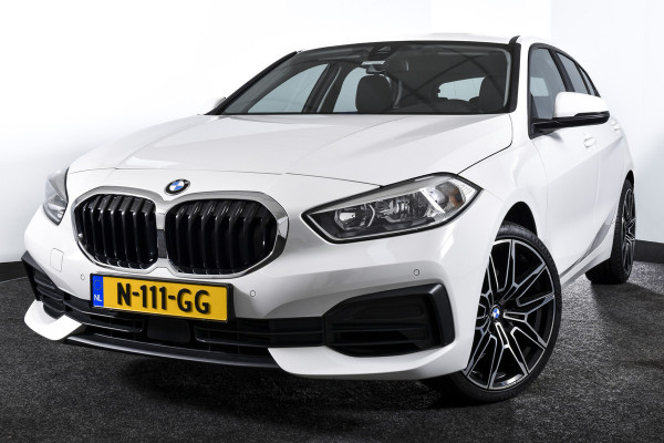 BMW 1-serie 118i 140 PK Corporate High Executive | Cruise | PDC | NAV+ Apple Car Play | EEC | LM 19" |