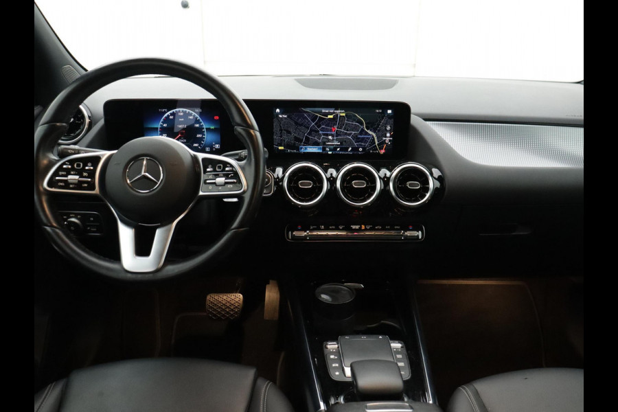 Mercedes-Benz GLA 200 Business Line 1/2-LEER CAMERA NAVI