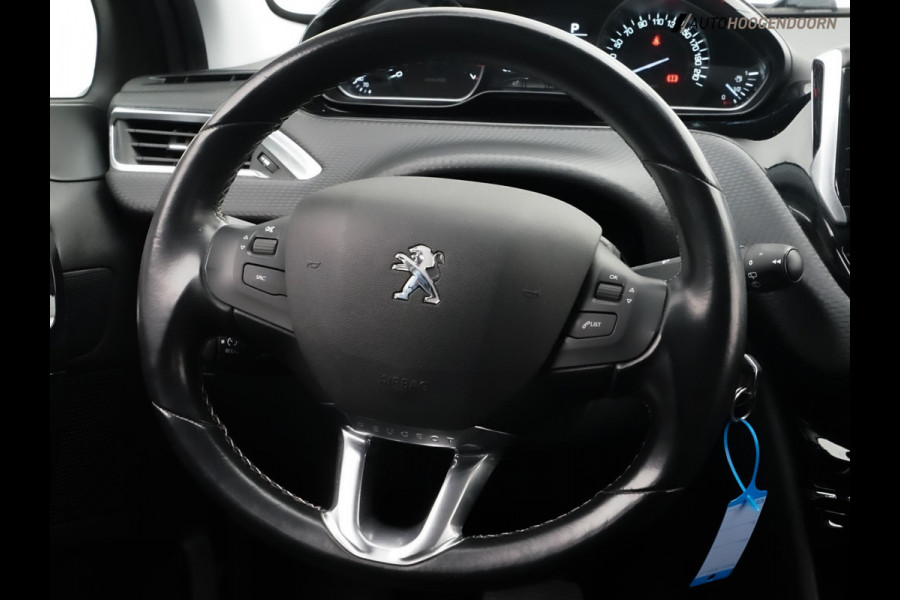 Peugeot 208 1.2 PureTech Allure (APPLE CARPLAY,LED VERLICHTING,AUTOMAAT,PARKEERSENSOREN,CLIMATE,CRUISE,LM-VELGEN,TOPCONDITIE)