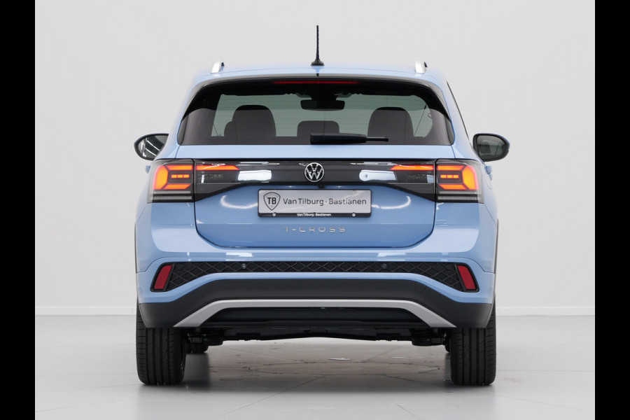 Volkswagen T-Cross Volkswagen R-Line | 'App-Connect' draadloze smartphone integratie | Achterlichten LED | Afstandscontrolesysteem (Front Assist)