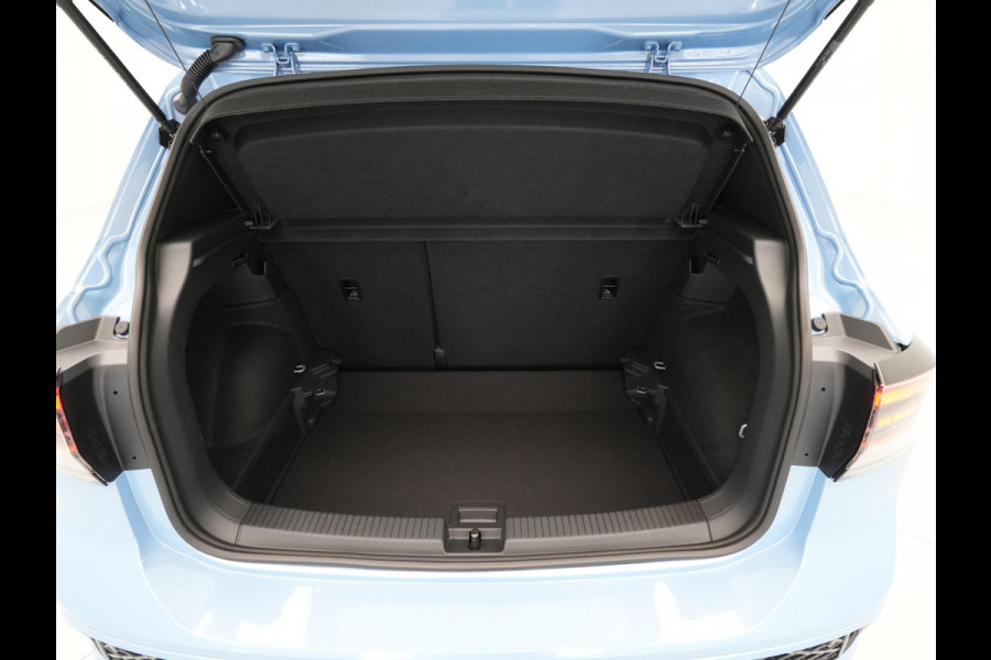 Volkswagen T-Cross Volkswagen R-Line | 'App-Connect' draadloze smartphone integratie | Achterlichten LED | Afstandscontrolesysteem (Front Assist)