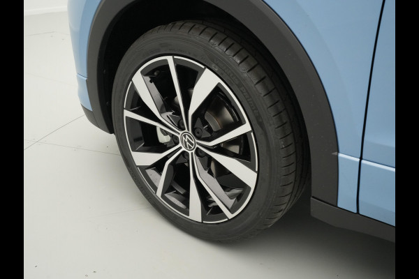 Volkswagen T-Cross Volkswagen R-Line | 'App-Connect' draadloze smartphone integratie | Achterlichten LED | Afstandscontrolesysteem (Front Assist)