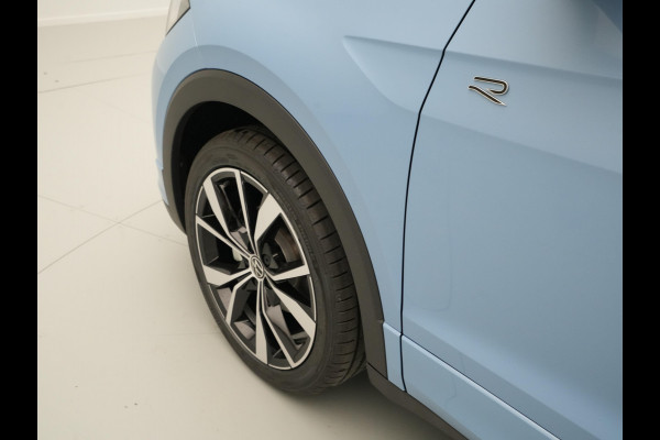 Volkswagen T-Cross Volkswagen R-Line | 'App-Connect' draadloze smartphone integratie | Achterlichten LED | Afstandscontrolesysteem (Front Assist)