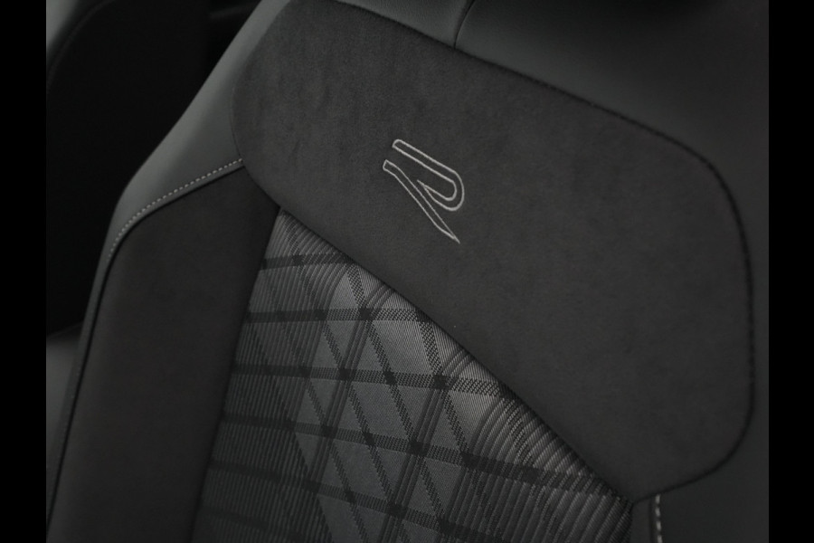 Volkswagen T-Cross Volkswagen R-Line | 'App-Connect' draadloze smartphone integratie | Achterlichten LED | Afstandscontrolesysteem (Front Assist)