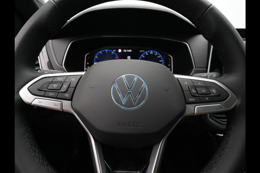 Volkswagen T-Cross Volkswagen R-Line | 'App-Connect' draadloze smartphone integratie | Achterlichten LED | Afstandscontrolesysteem (Front Assist)