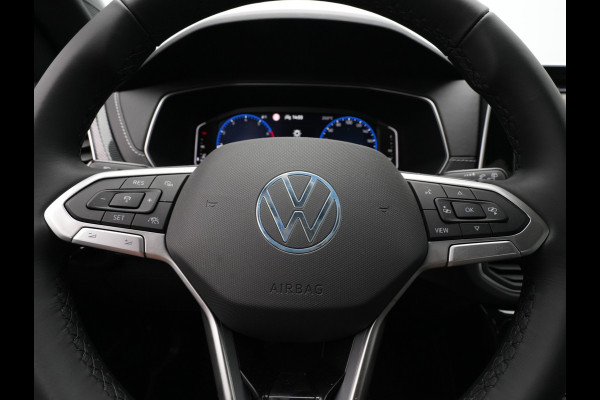 Volkswagen T-Cross Volkswagen R-Line | 'App-Connect' draadloze smartphone integratie | Achterlichten LED | Afstandscontrolesysteem (Front Assist)