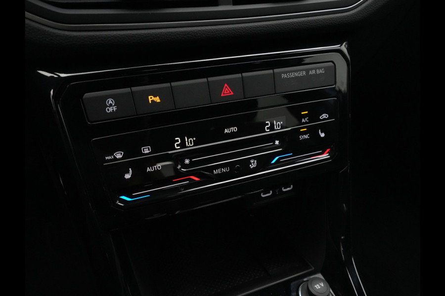 Volkswagen T-Cross Volkswagen R-Line | 'App-Connect' draadloze smartphone integratie | Achterlichten LED | Afstandscontrolesysteem (Front Assist)