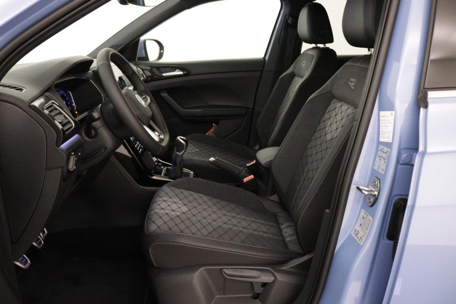 Volkswagen T-Cross Volkswagen R-Line | 'App-Connect' draadloze smartphone integratie | Achterlichten LED | Afstandscontrolesysteem (Front Assist)