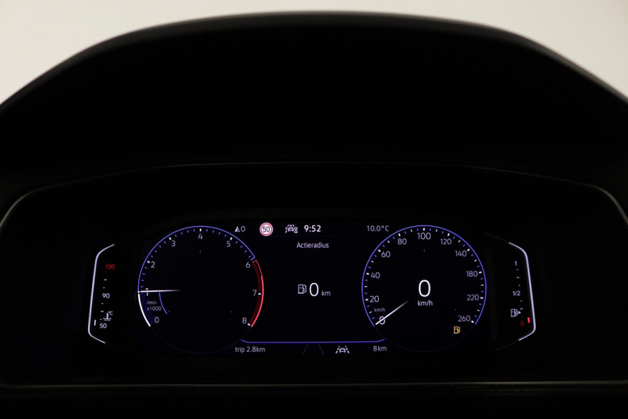 Volkswagen T-Cross Volkswagen R-Line | 'App-Connect' draadloze smartphone integratie | Achterlichten LED | Afstandscontrolesysteem (Front Assist)