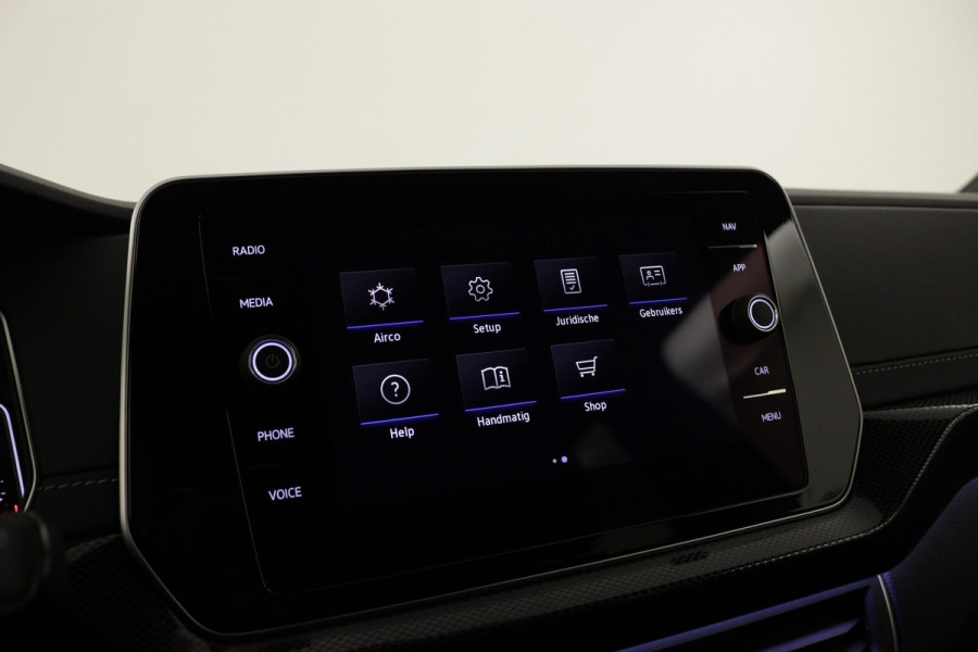 Volkswagen T-Cross Volkswagen R-Line | 'App-Connect' draadloze smartphone integratie | Achterlichten LED | Afstandscontrolesysteem (Front Assist)