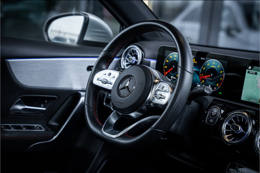 Mercedes-Benz A-Klasse A220 4MATIC Premium Plus - Panorama | Carplay | Sfeerverlichting