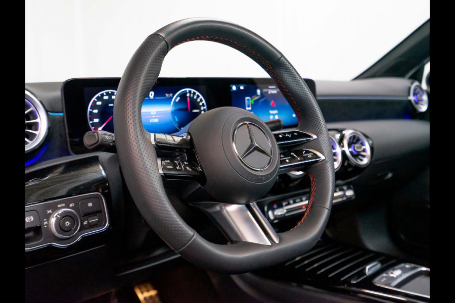 Mercedes-Benz A-Klasse A 250 e AMG Line | 2024 | 45 AMG look | Pano