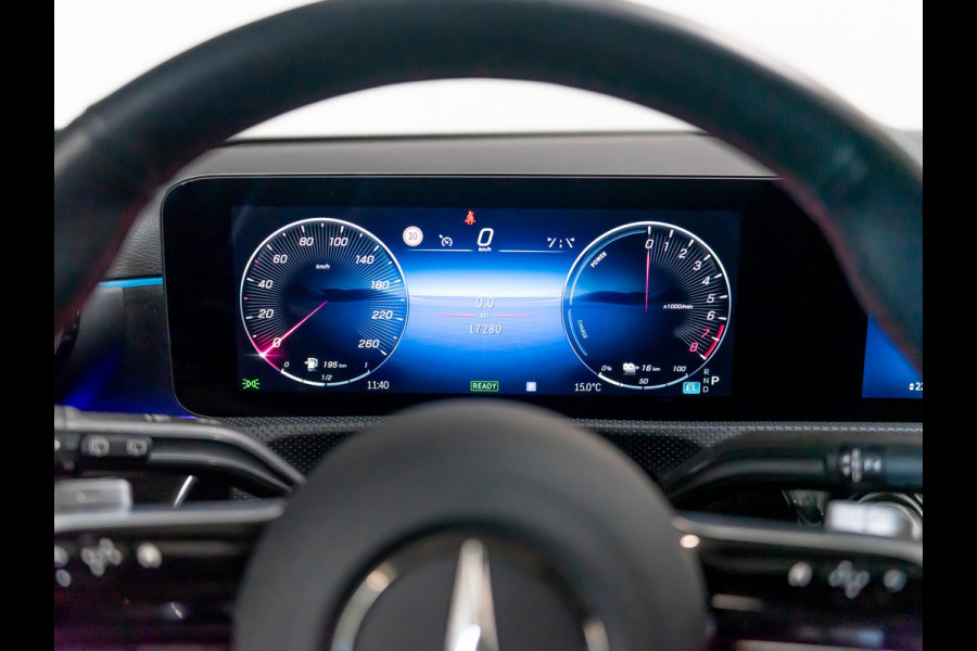 Mercedes-Benz A-Klasse A 250 e AMG Line | 2024 | 45 AMG look | Pano