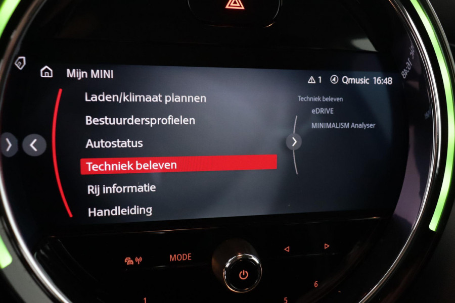 MINI Mini Electric Essential 33 kWh AANBIEDING!!! (1e Eig, NL-auto, Dealer OnderH, Navi, Carplay, PDC, Cruise Con, Etc)