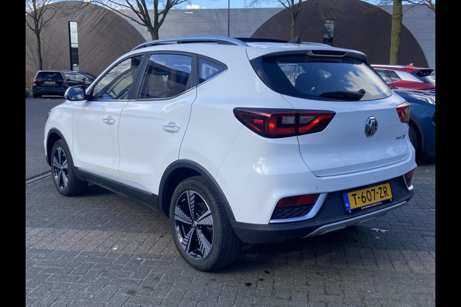 MG ZS EV Luxury 45 kWh Navigatie | Panoramadak | Stoelverwarming |Camera | Leder | FABRIEKSGARANTIE TOT 2028