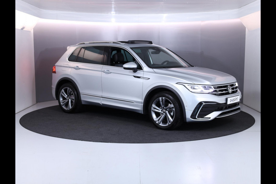 Volkswagen Tiguan 1.5 TSI R-Line Business 150 pk Automaat (DSG) | Private lease vanaf € 791,- pm | Verlengde garantie | Navigatie | Panoramadak | Trekhaak uitklapbaar | Parkeersensoren (Park assist) | Achteruitrijcamera | Stoelverwarming |