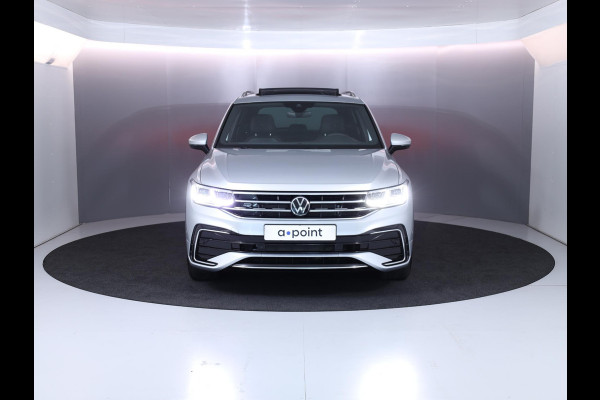 Volkswagen Tiguan 1.5 TSI R-Line Business 150 pk Automaat (DSG) | Private lease vanaf € 791,- pm | Verlengde garantie | Navigatie | Panoramadak | Trekhaak uitklapbaar | Parkeersensoren (Park assist) | Achteruitrijcamera | Stoelverwarming |