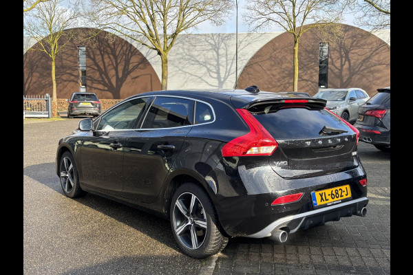 Volvo V40 1.5 T3 Polar+ Sport ORIG. NL. NAP KM. | PANO | CAMERA | RIJKLAAR INCL. 12 MND. BOVAGGARANTIE