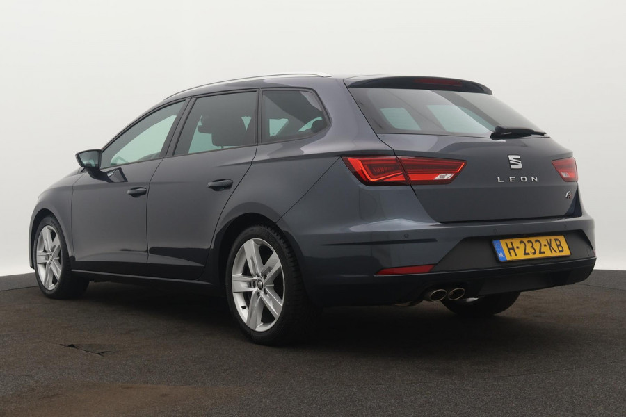 Seat León ST 1.5 TSI FR Ultimate Edition(NL-auto, 1e Eig, Dealer OnderH, Digitale Dash, Camera, StoelV, Digitale Dash, Etc)