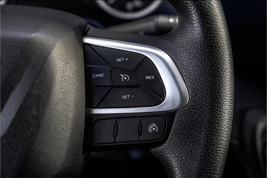 Iveco Daily 35S14V 2.3 L4H2 | Automaat | Euro 6 | Cruise | Climate | 3500 KG Trekgewicht | Trekhaak