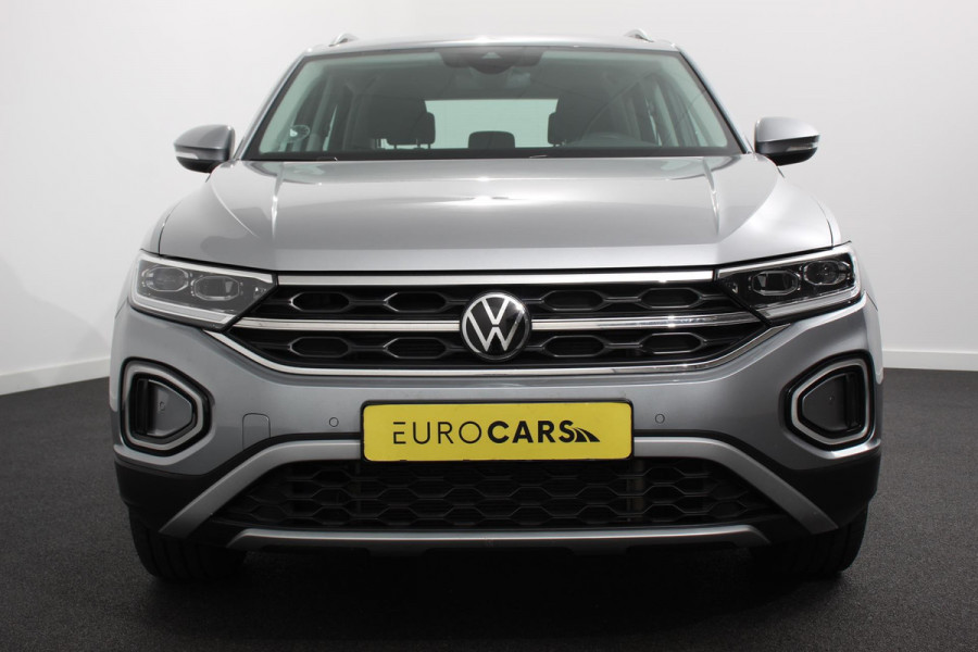 Volkswagen T-Roc 1.5 TSI 150pk DSG Style | Navigatie | Apple Carplay/Android Auto | Parkeersensoren | Camera | Adaptive Cruise Control | Park Assist | Stoel- en stuurverwarming | Elektrische achterklep | LED-koplampen